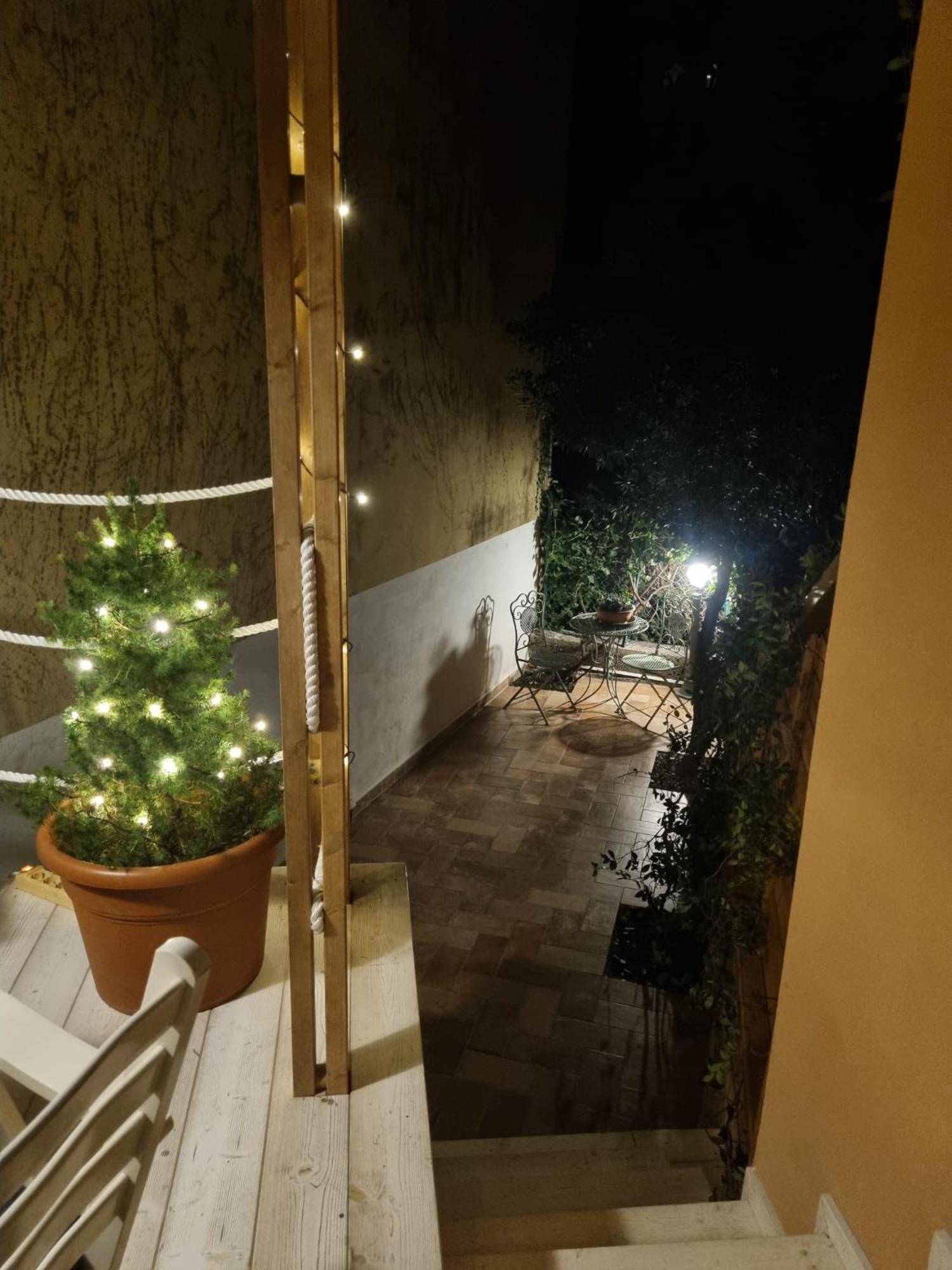 Cavana Cosy Apartment With Garden Near The Sea Trieste Exterior photo